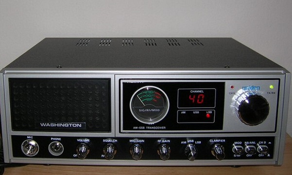 A more modern CB radio with 40 channels.